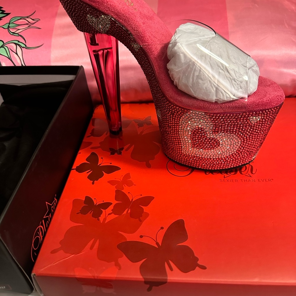 New pleaser lovesick heart 7 inch heels slides